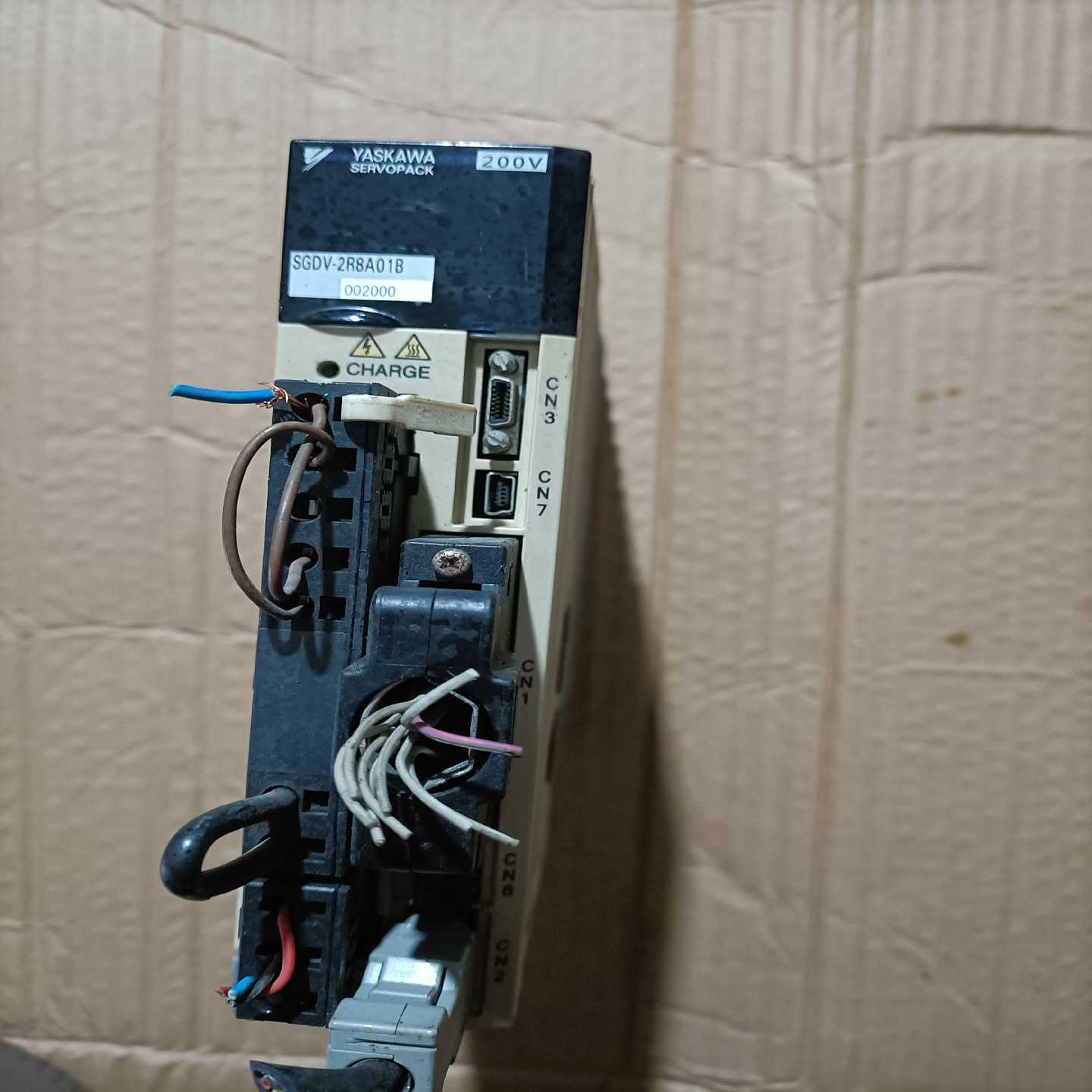 安川驱动器V一2801002000一个400-议价