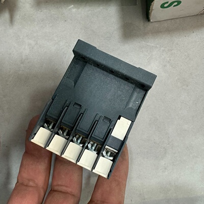 施耐德LP1K0910BD3直流中间继电器--议价商品