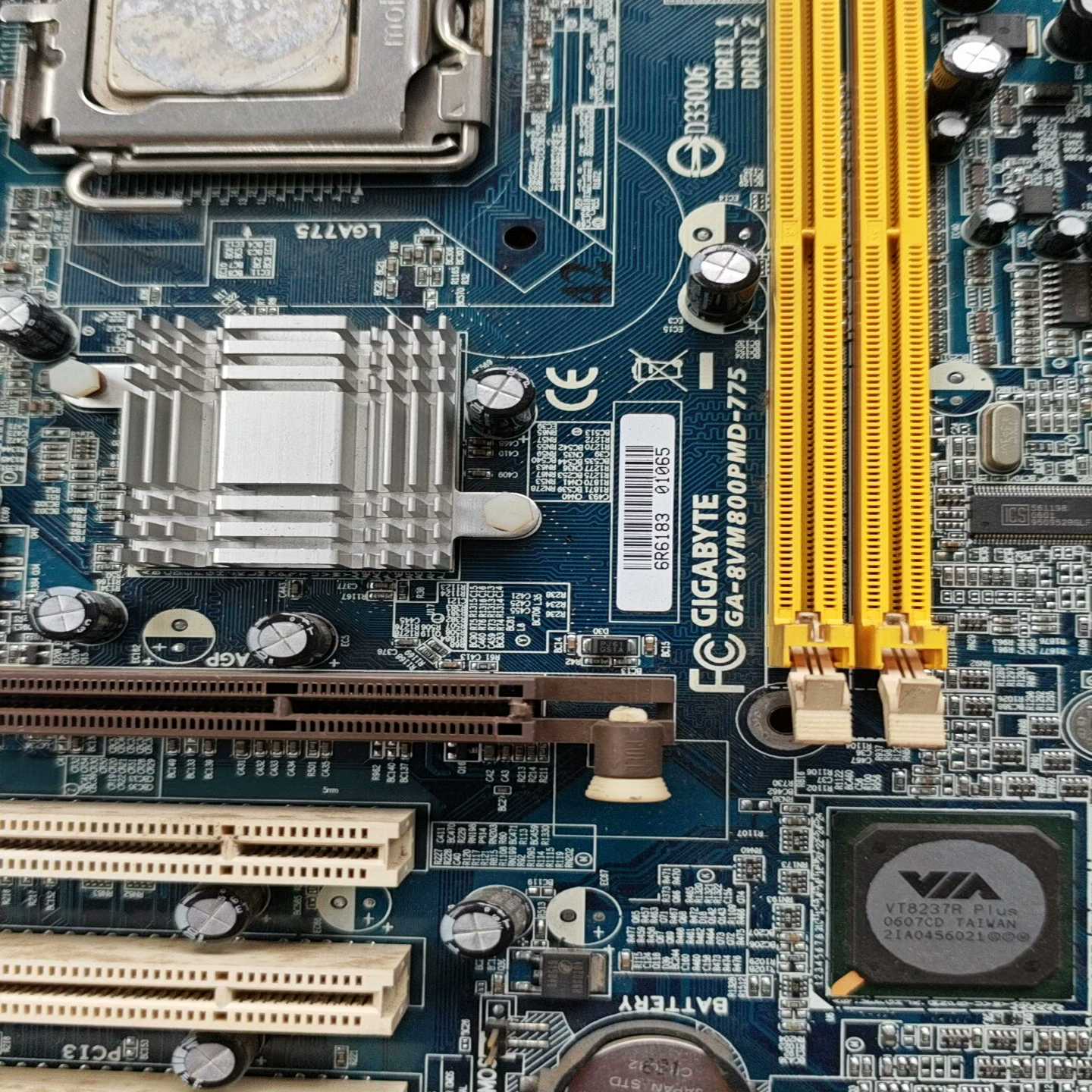 (议价)技嘉主板GA-8VM800PMD-775测试完好
