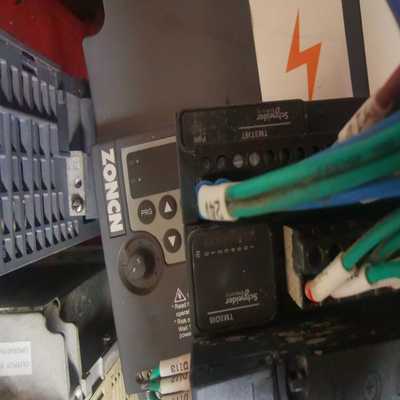 施耐德PLC/TM241CE24T,带模块 两个拍前询价