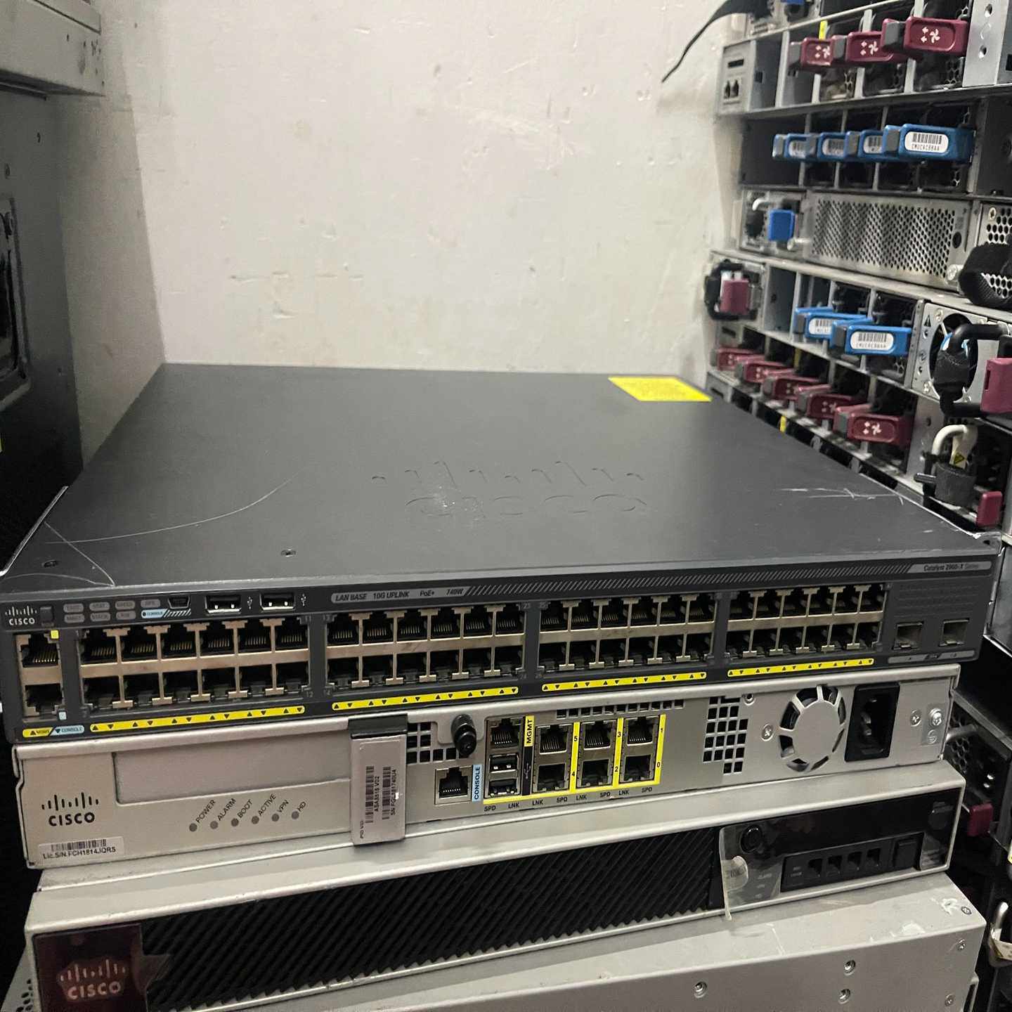 2960X-48FPD-L 思科交换机带两个万兆上行端口