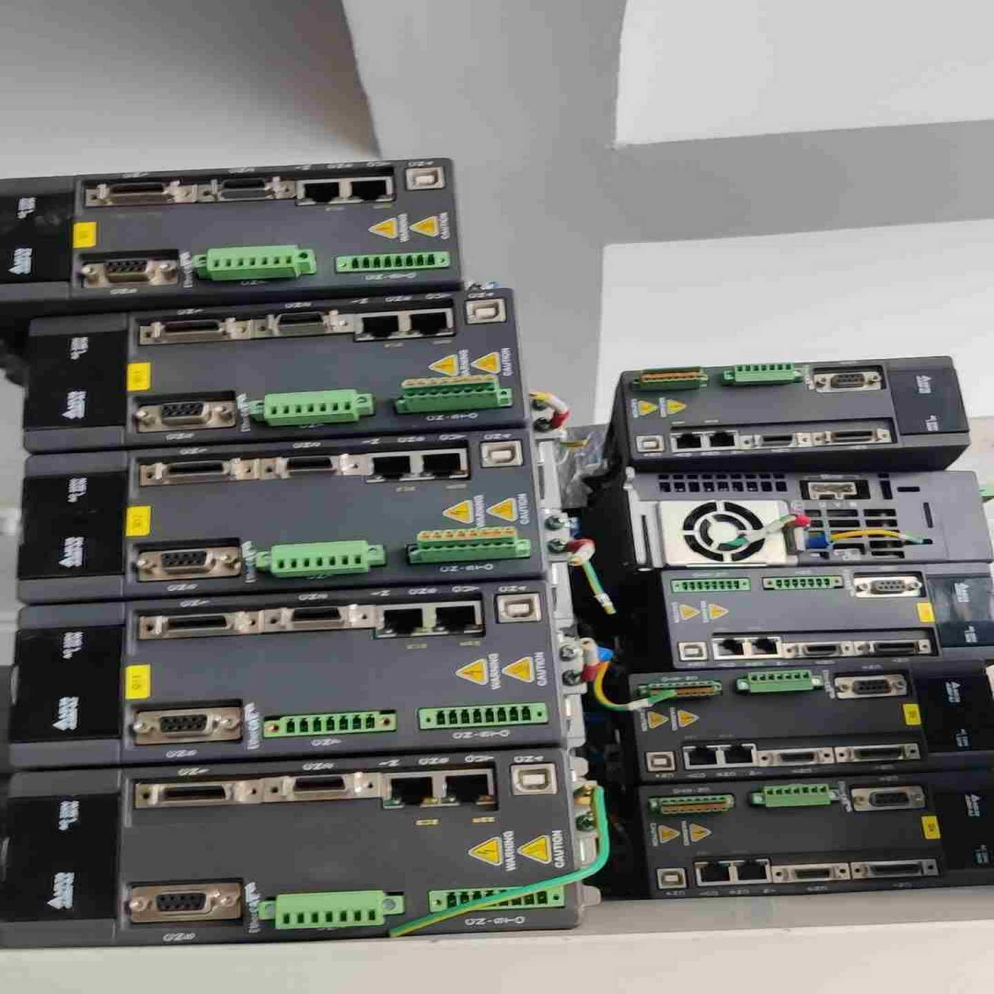 LXM32MD30N4（电子设备）