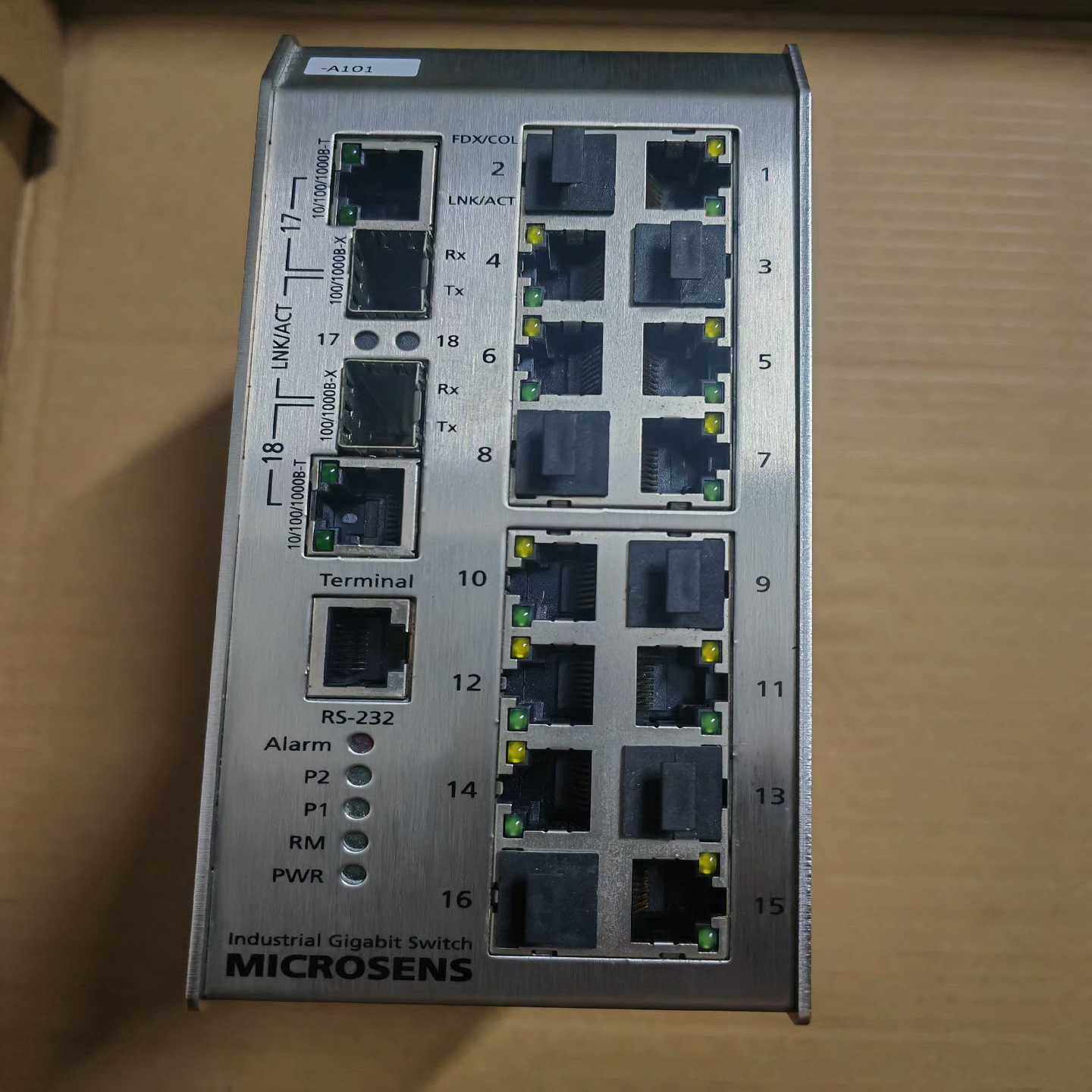 （议价）MICROSENS德国品牌，工业交换机MS651230M实图