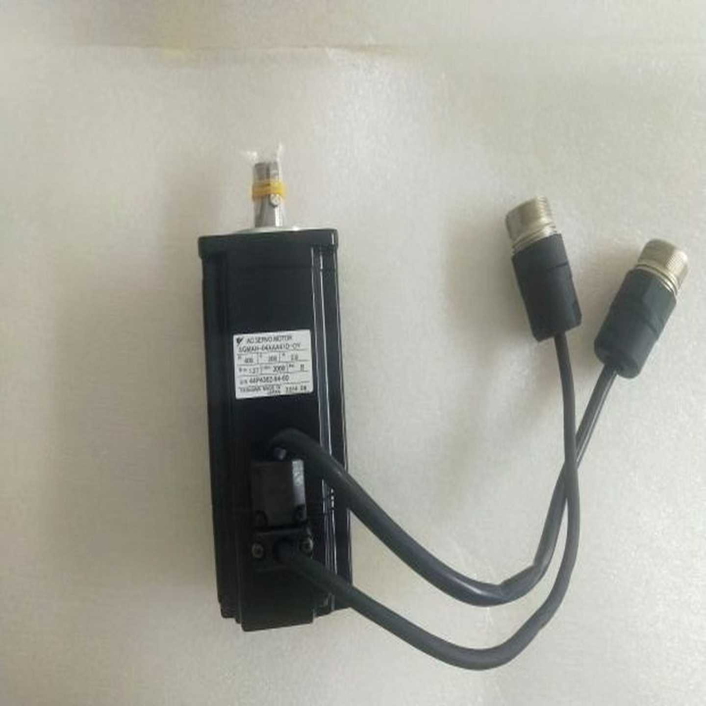 #YASKAWA/安川 SGMAH-04AAA61D-OY/【落红设备】