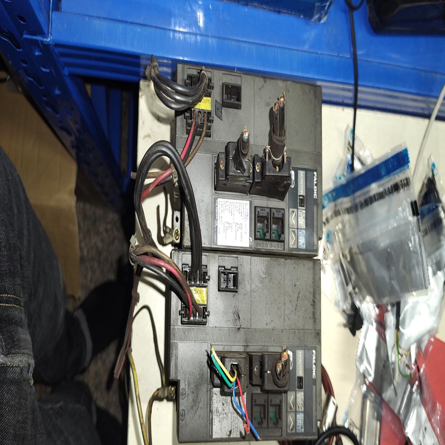 【请询价】FALDIC伺服控制器型号RYC102C3-VVT2二台