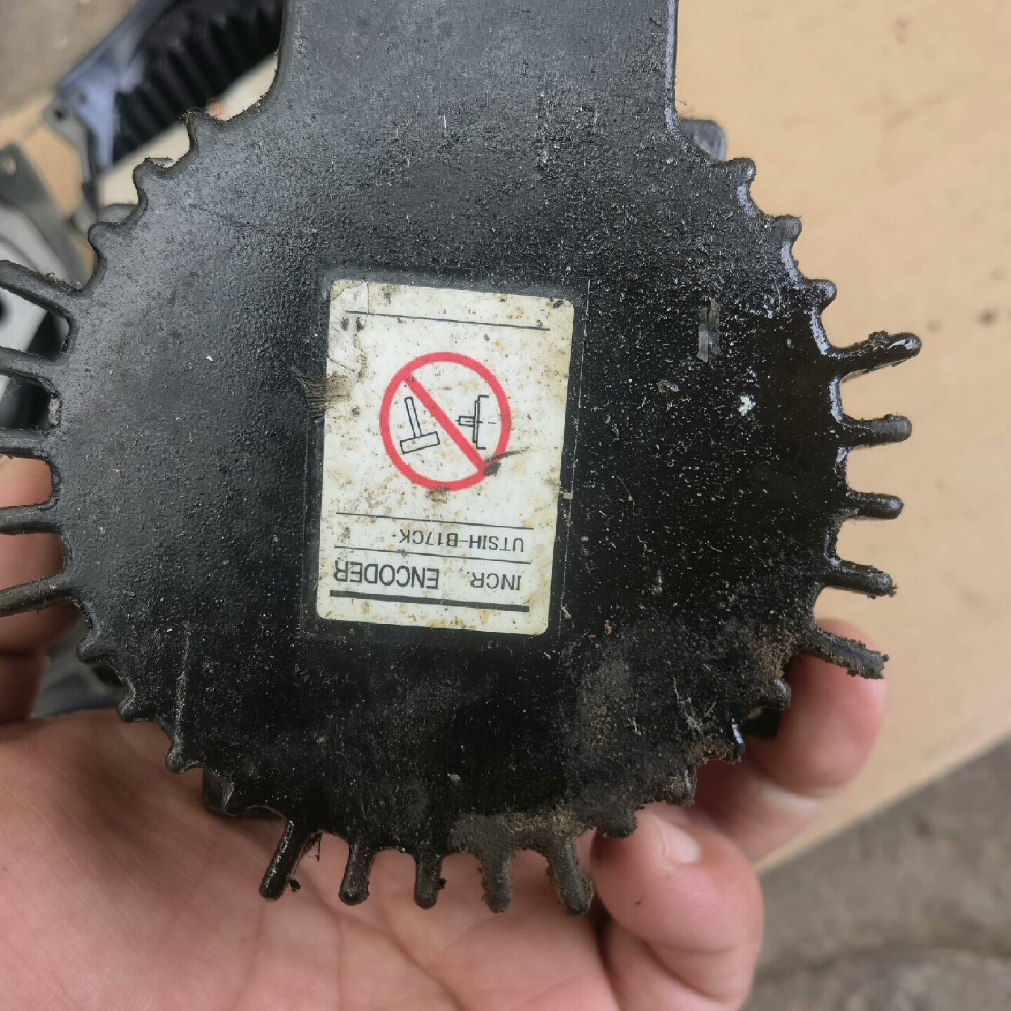 安川拆机编码器出，型号B17CK包好，150一个打包处理，拆--议价商