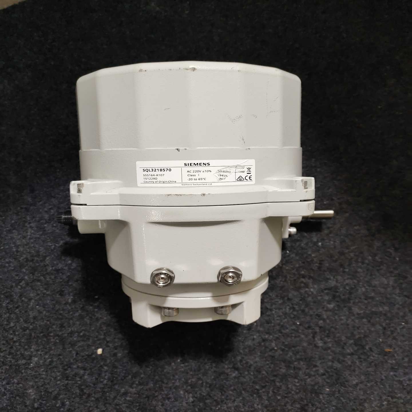 电动蝴蝶阀执行器SQL321B570实物图，议价售。询价