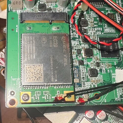 询-AM9D200C01开发板带一个EC20模块