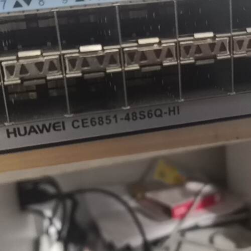 40台CE6851-48s6Q-HI  40万兆核心交换-议价