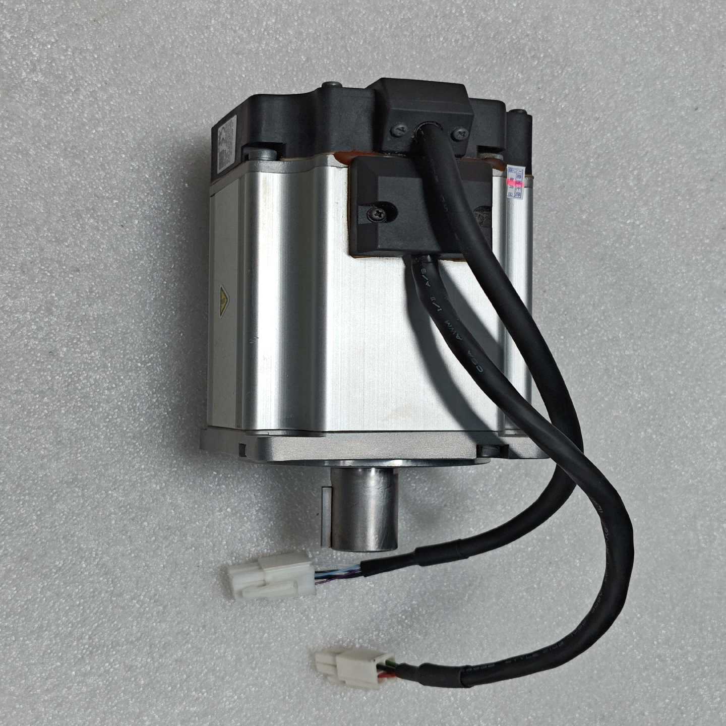 松下A4伺服马达750w MHMD082P1U 成色如图功能--议价商品