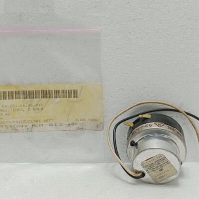 ROBERTSHAW 608095 5Hour Electromechanical Timer 240V 20A 111