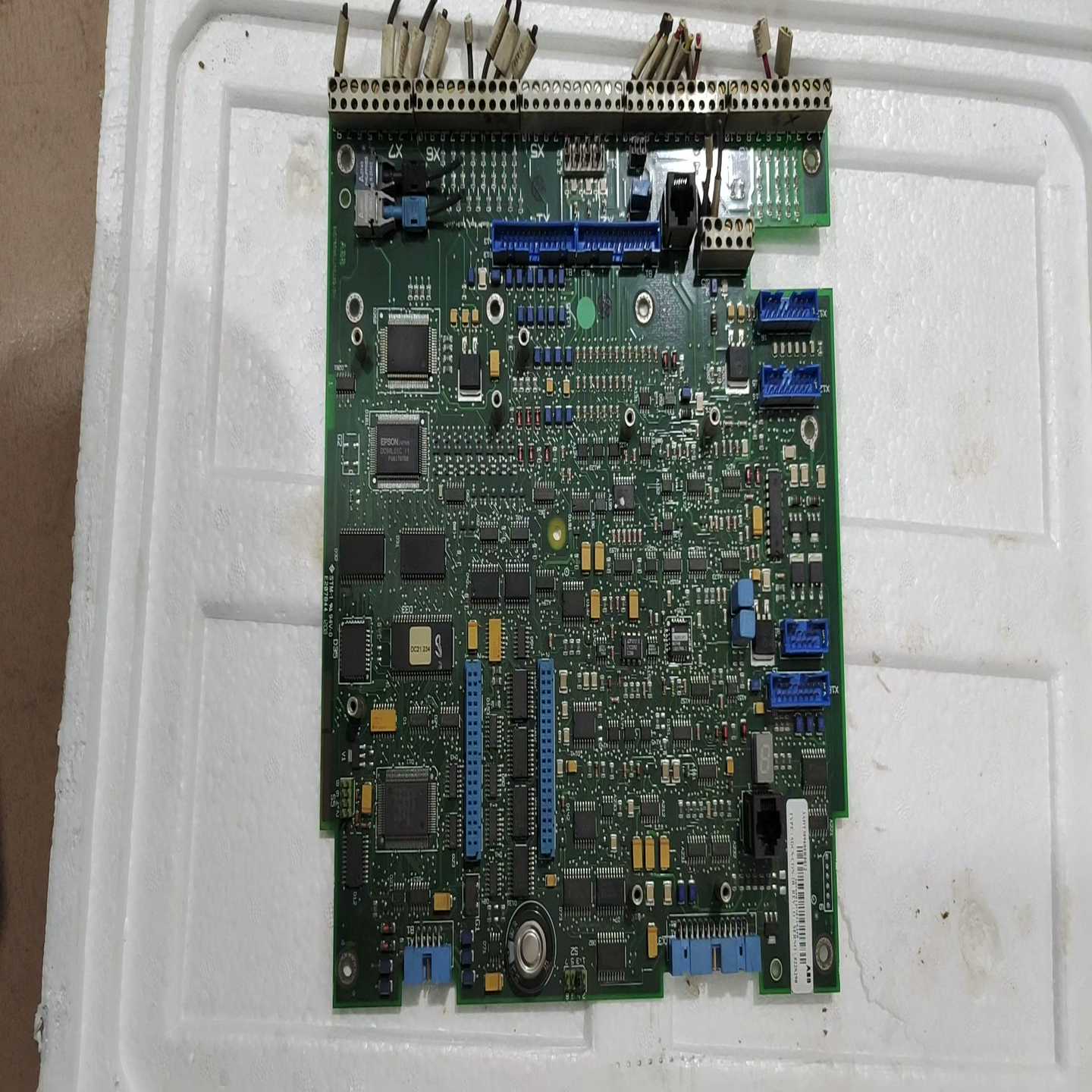 询价~dcs500主板 sdcs-con-2b 的，成色很漂亮