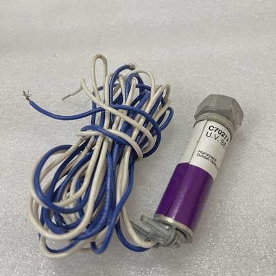HONEYWELL C7027A 1023 BURNER FLAME DETECTOR