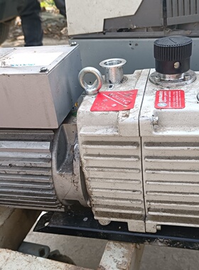 莱宝TRIVAC真空泵，型号D8C，2016年产，功率550--议价商品
