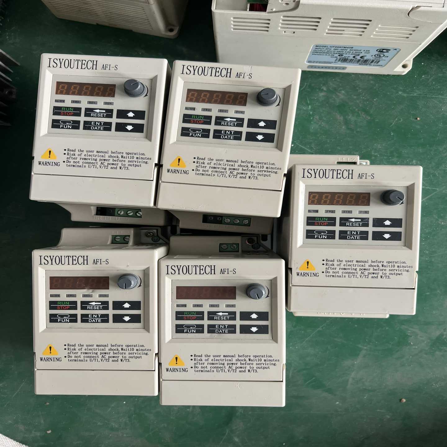 意匠变频器AFI004S21C0.4KW220V质询价