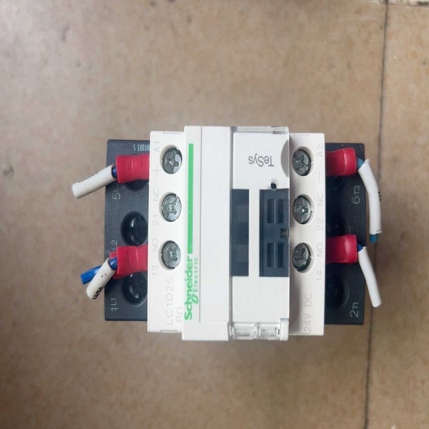 询价~施耐德直流接触器LC1D32BDC24V、LC1D25BDC