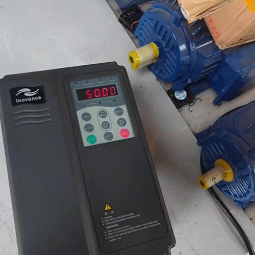 寻汇川变频器3.7KWMD300NT3.7BFS17成