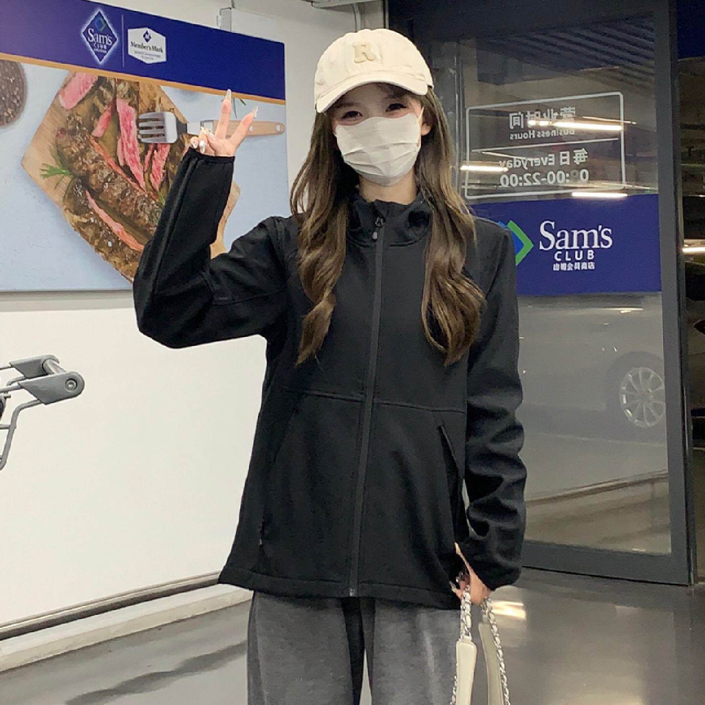 黑色软壳冲锋衣外套女款修身秋冬2025新款运动休闲秋季小个子上衣