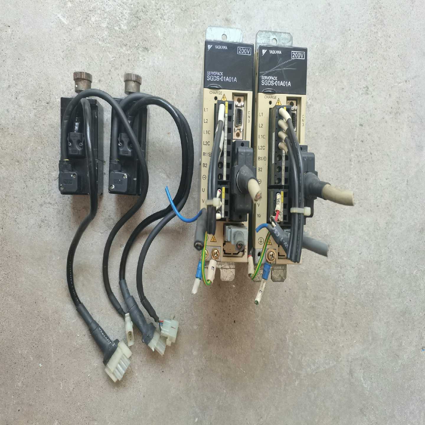 【议价】安川伺服电机SGMAS-01ACA21驱动器SGDS-适用