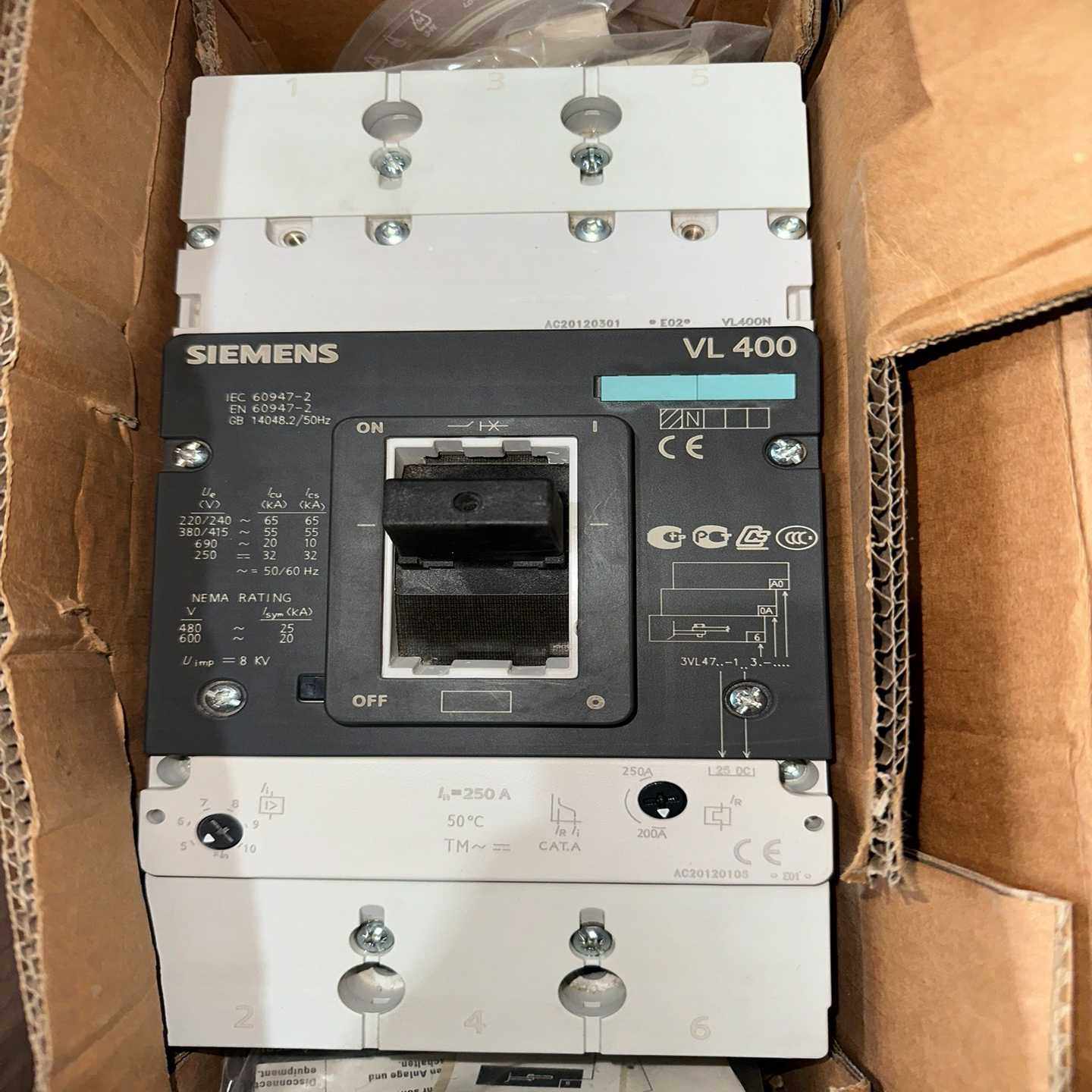 塑料壳断路器3VL4725-1DC36-0AA0带询价