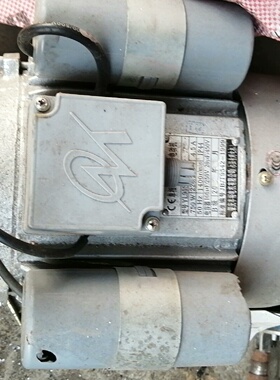 YL单相双值电容异步电动机：750W，YL90S一4，有看中-议价