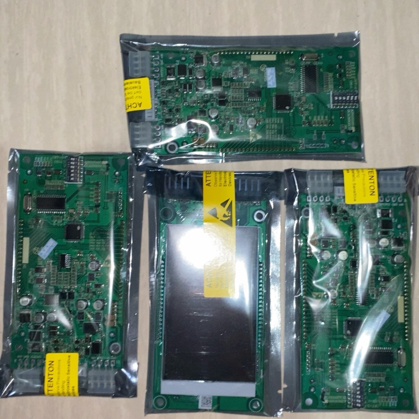 【请询价】电梯显示黑屏DCA26800CR2 CR1 CR3 A3N1