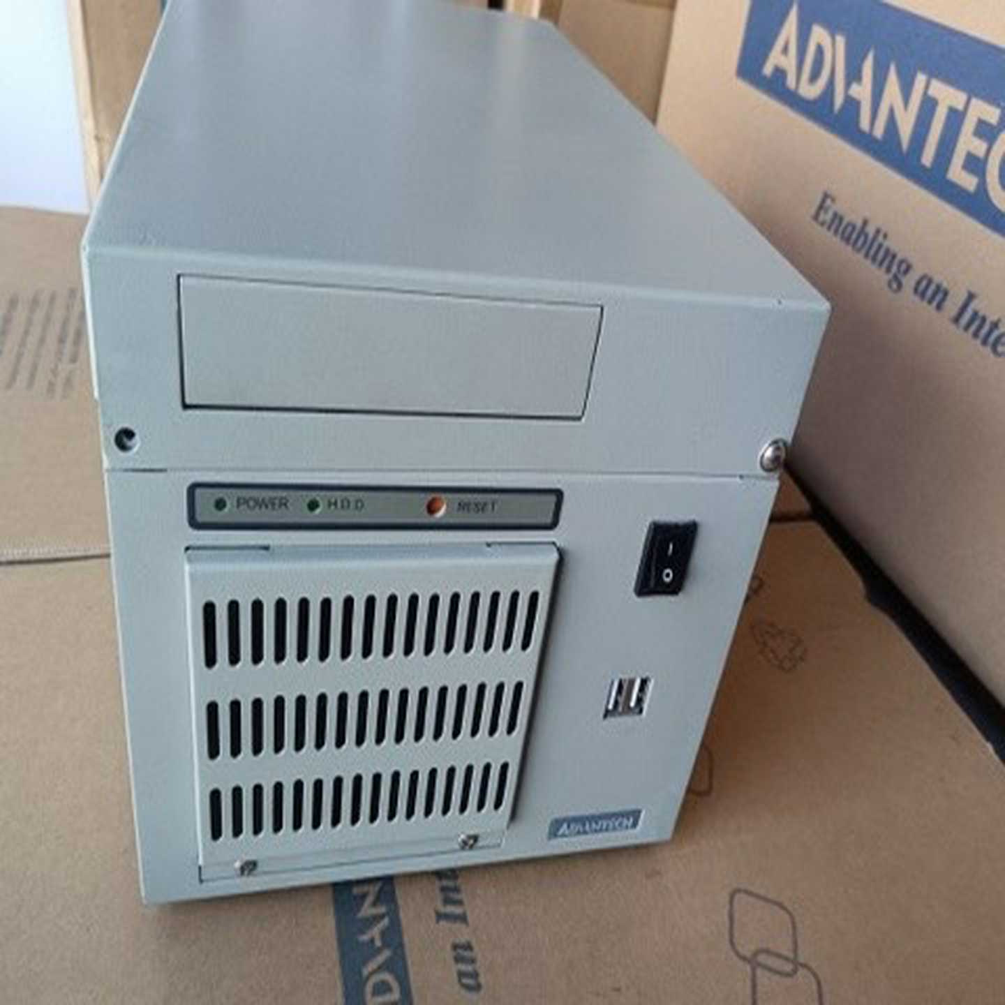 研华IPC-6806S机箱，主板可以单独配置，链接为单独【侨报商