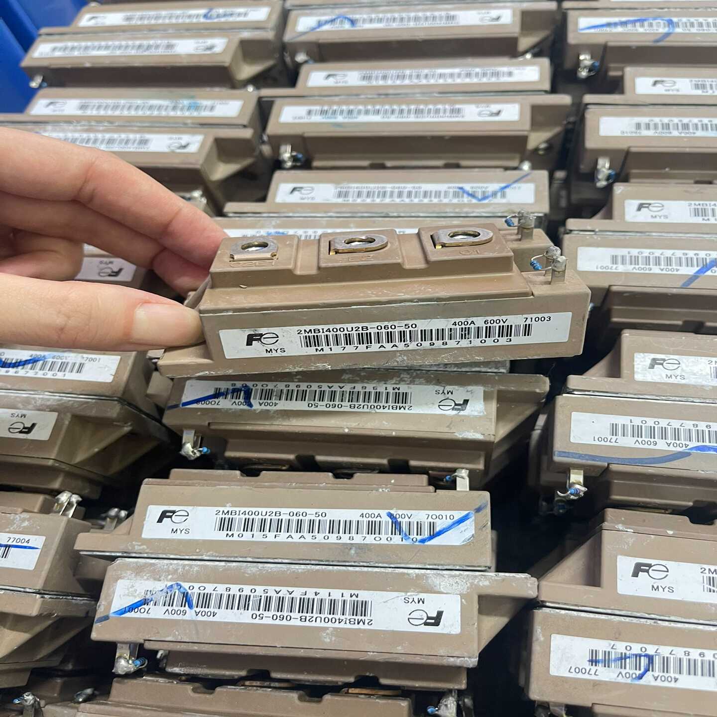 【议价】2MBI400U2B-060-502MBI300U2B-0适用