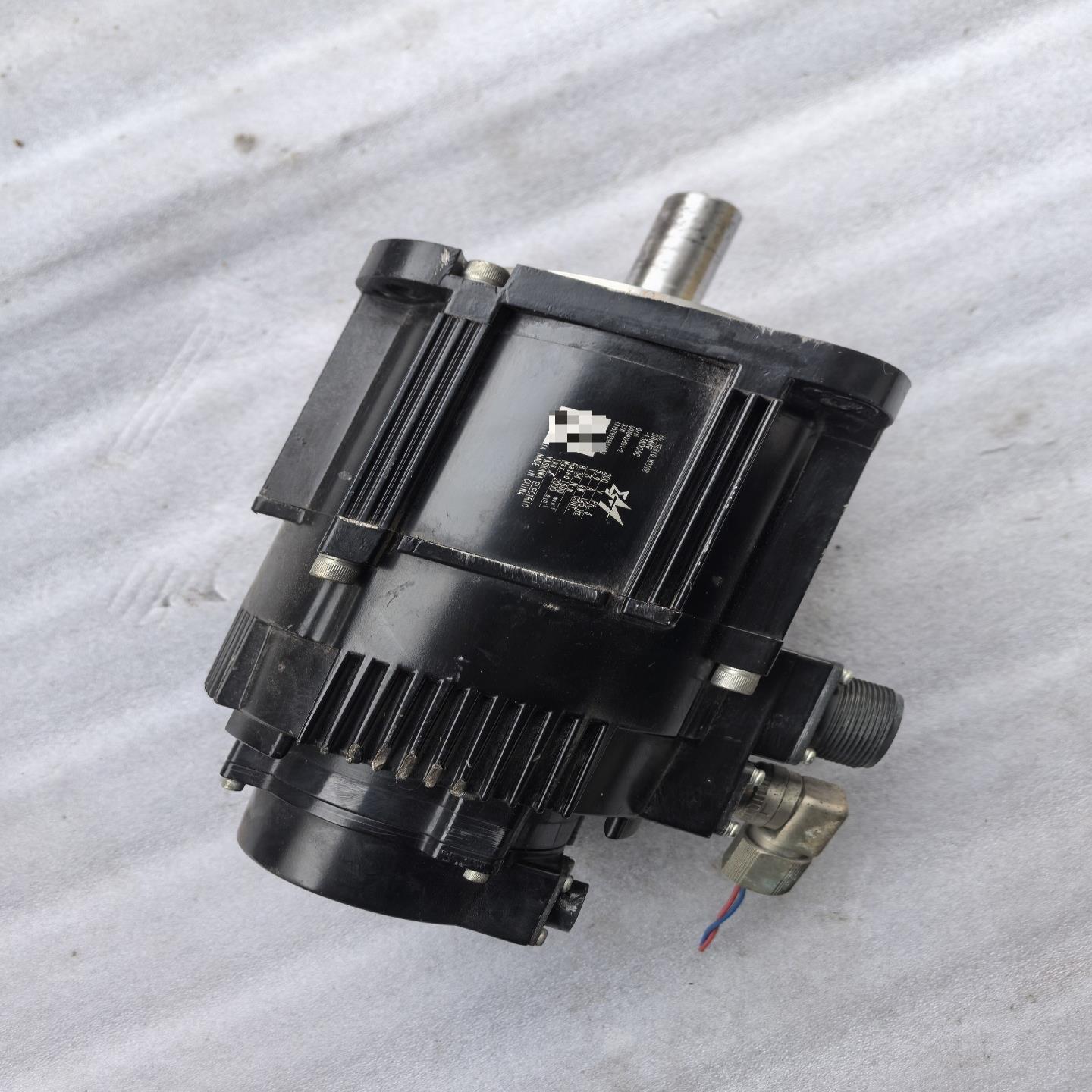 安川伺服电机SGMMG-13ADC6C，带抱闸功能，品相~询价