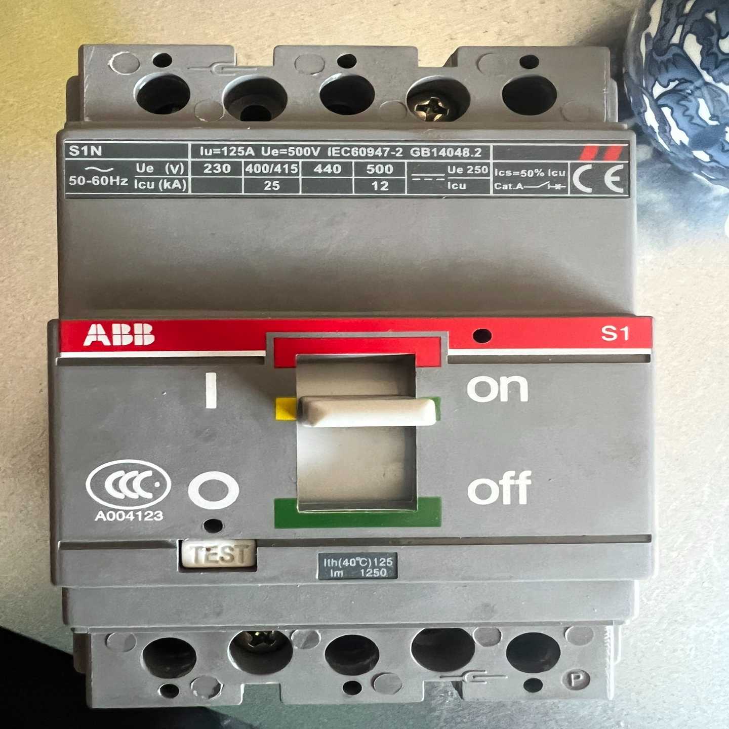 塑壳断路器S1N125A--议价商品