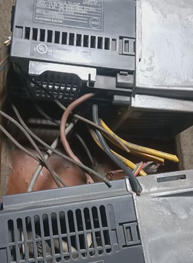 拆机变频器FR-D7403.7K-CHT成色如图功能