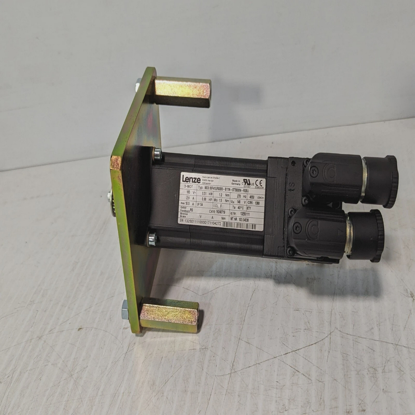 LenzeMCS06F41LRS0B0-B11N-ST5S00N-R2SU,0.68HP,4050RPM