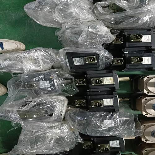 寻汇川伺服套装驱动IS620NS7R6I电机IS3议价