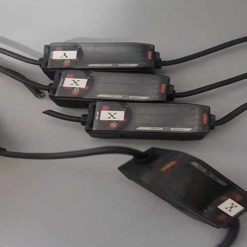 ZX-EDA11-C1，激光位移传感器实物如图功询价