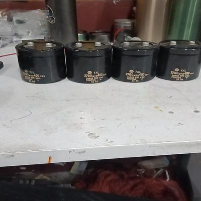 400VDC2700MFD4个进口电容行货；议价