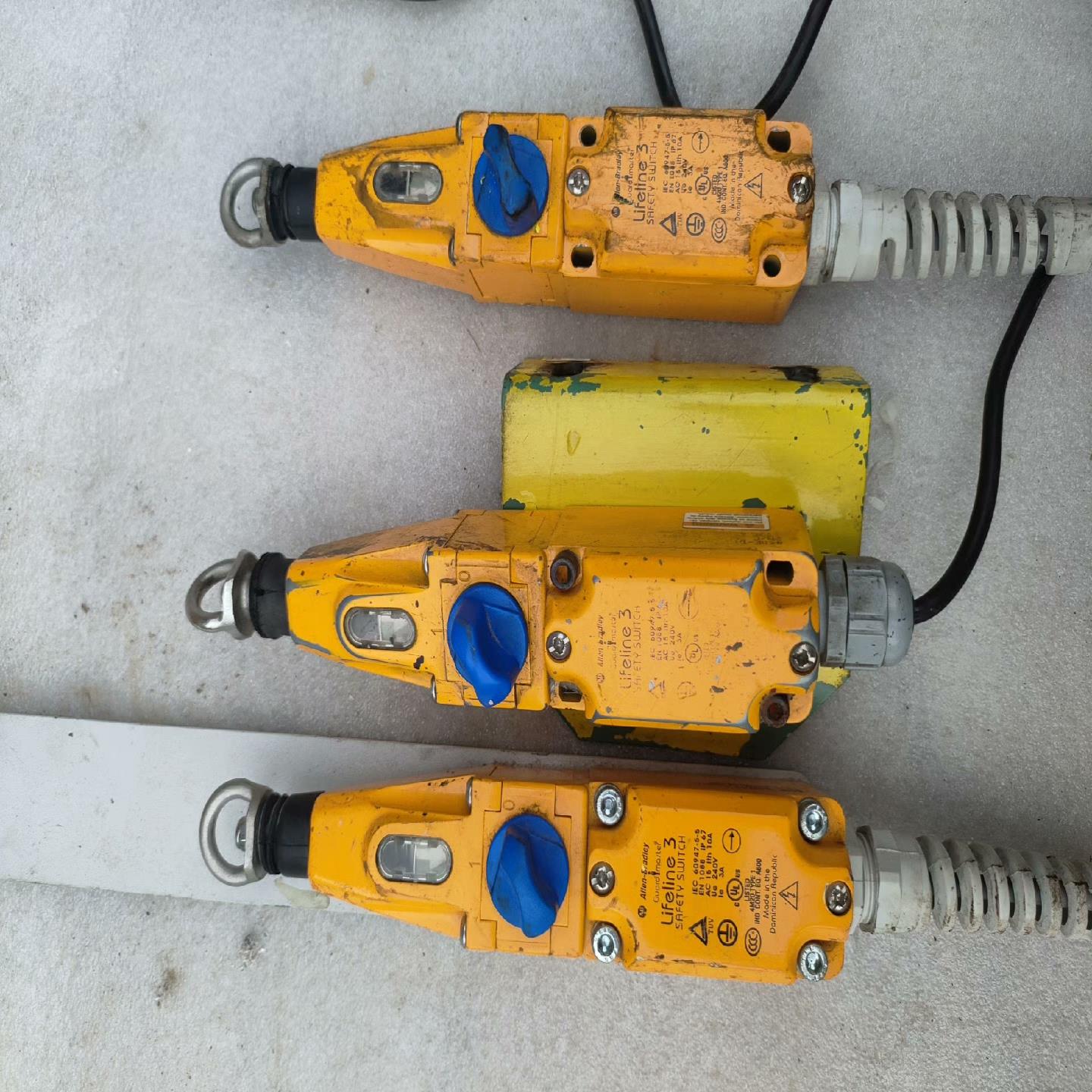 AB原装正品440E-D13120美国ab拉绳急停开关罗克韦--议价商品