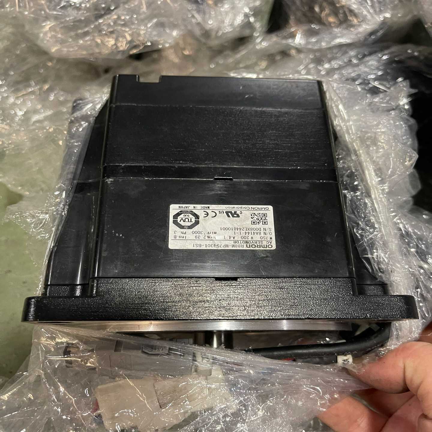 R88M-WT75030T-BS1议价【侨报商行】
