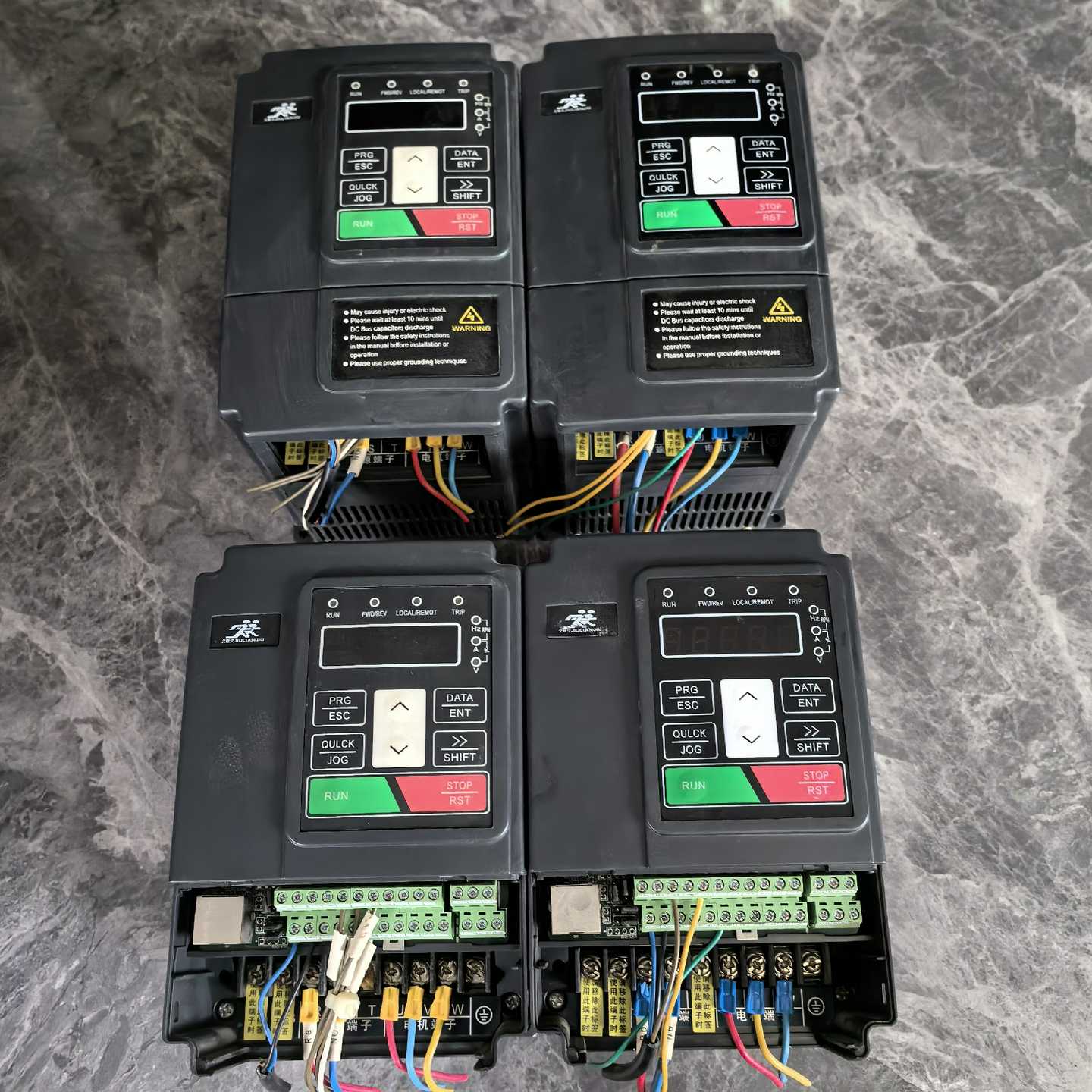 久联久变频器JB10A-0R7G-S2.  0.75KW.~询价