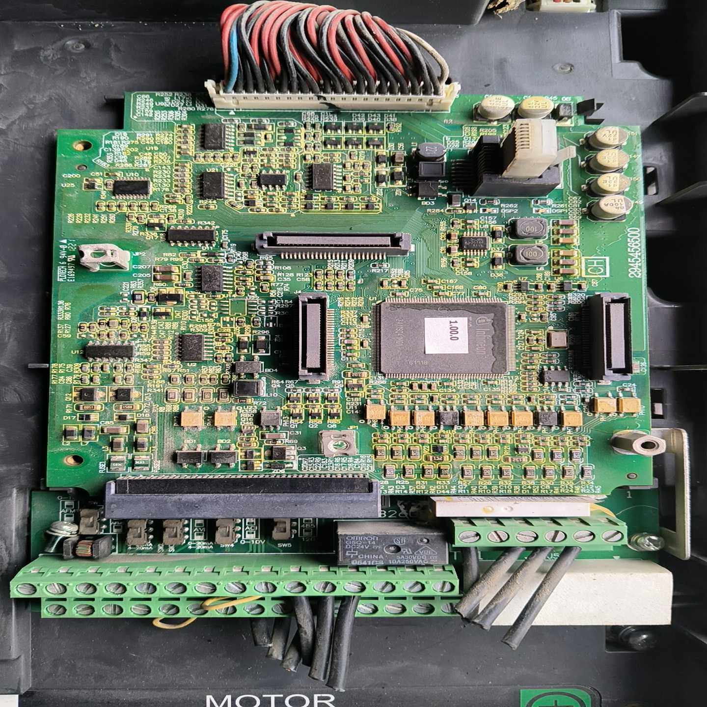 台达CF2000变频器37KW。主板2945456500询价