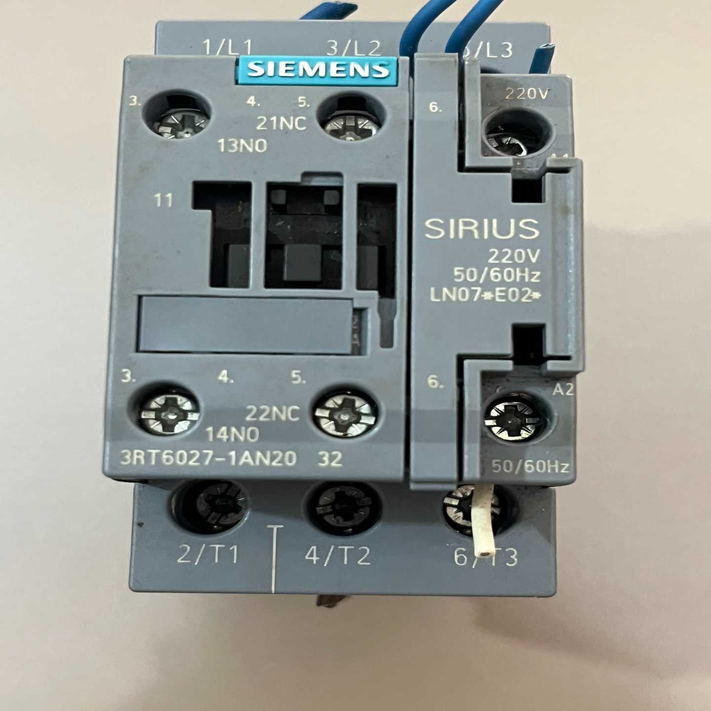 咨询-接触器3RT6027-1AN20，AC220V，正