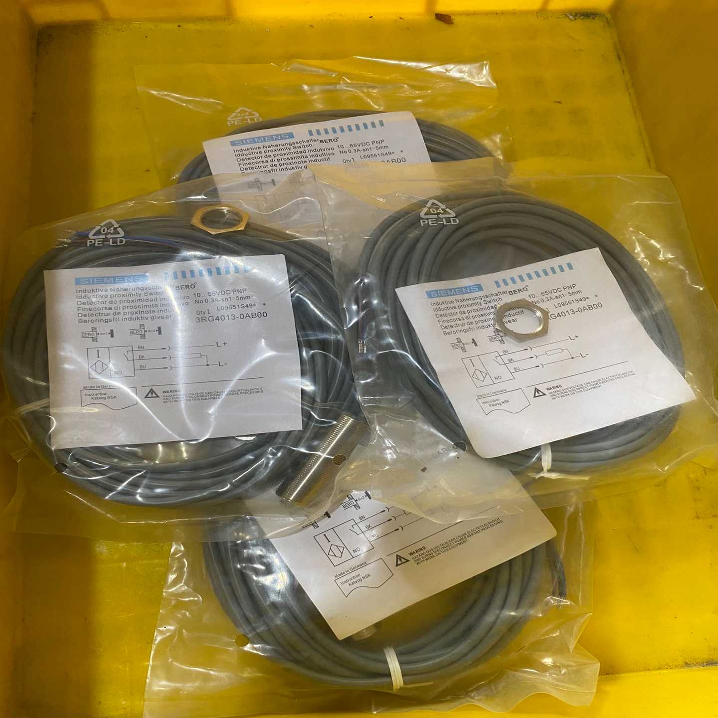 西门子传感器3RG4013-0AB00接近开关，全新未开封，--议价商品