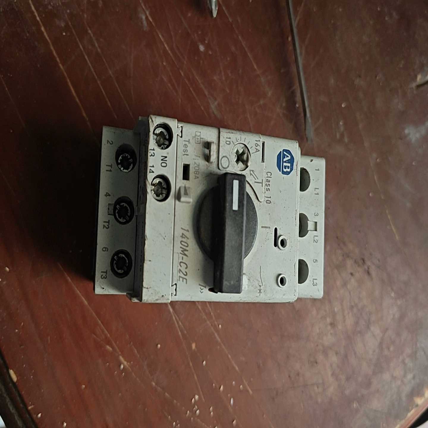 AB罗克韦尔马达保护器140M-C2E-C10成色如议价