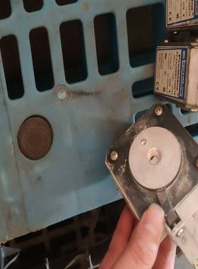 询价~Tlese安全继电器 RS-NAGK  24VAC/24VD