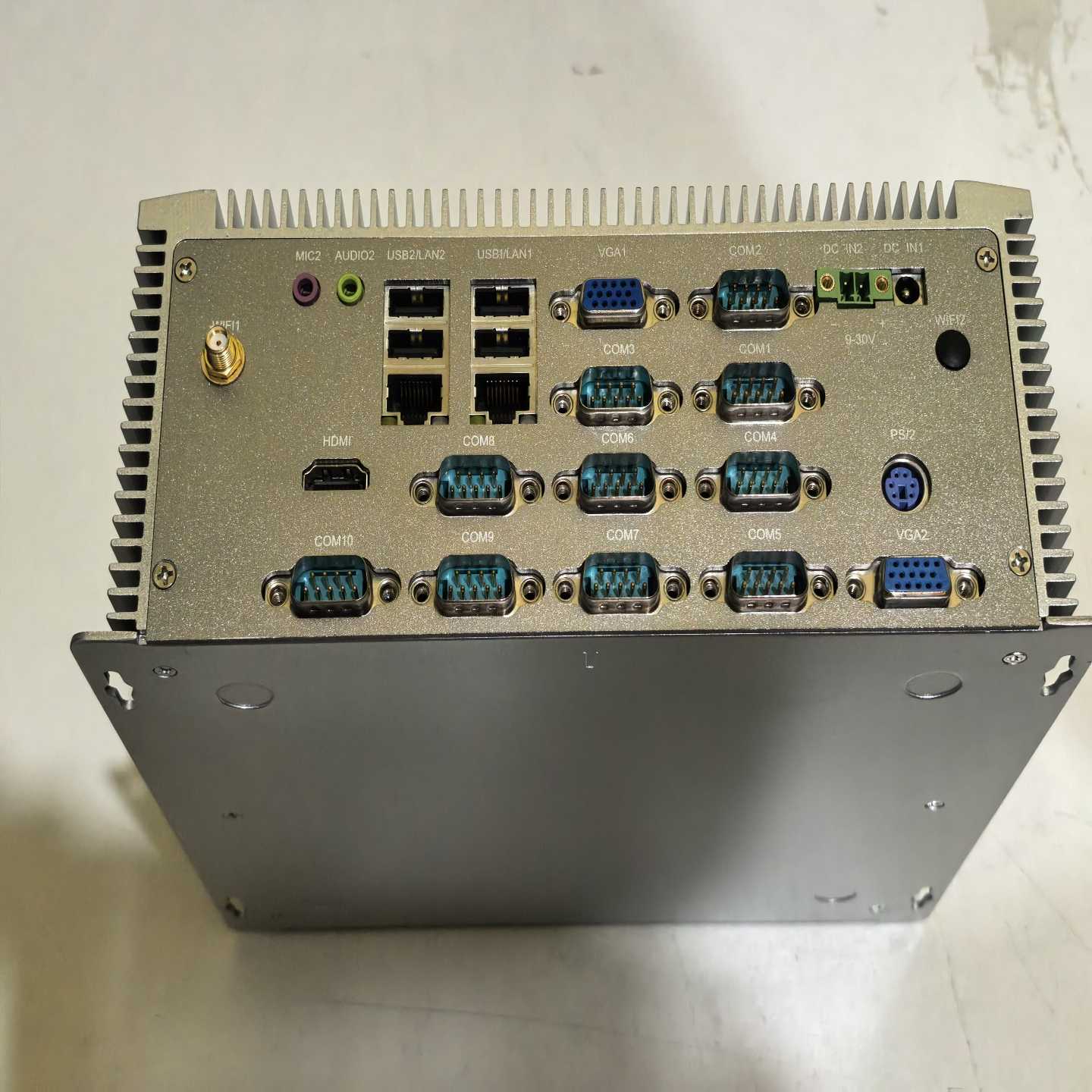 1037u工控机准系统，10个串口，全铝散热外壳。双千兆网口