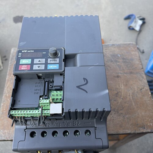 台达变频器VFD055E43A5.5KW380V