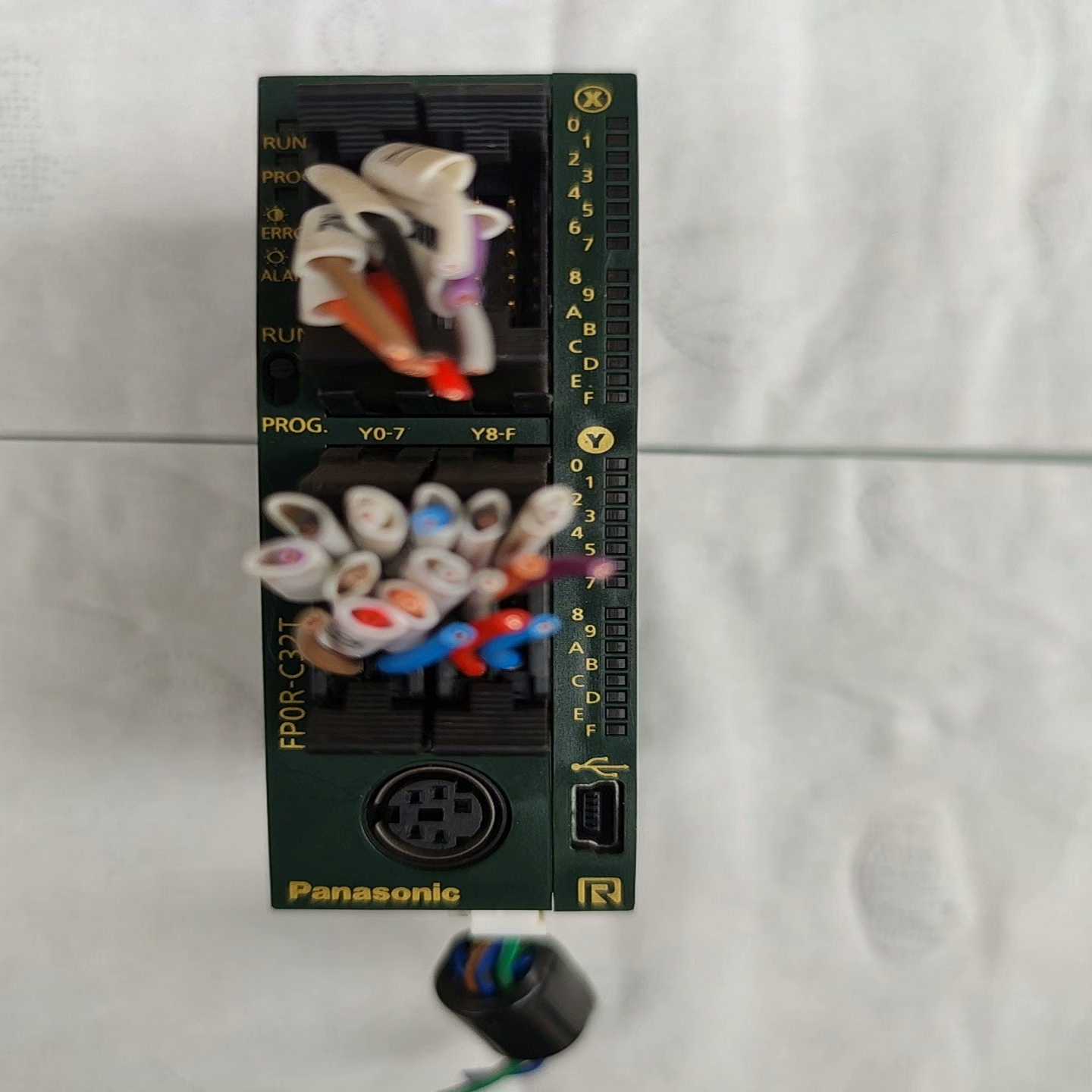 （议价）控制器AFP0RC32T主机，可以充新，有需