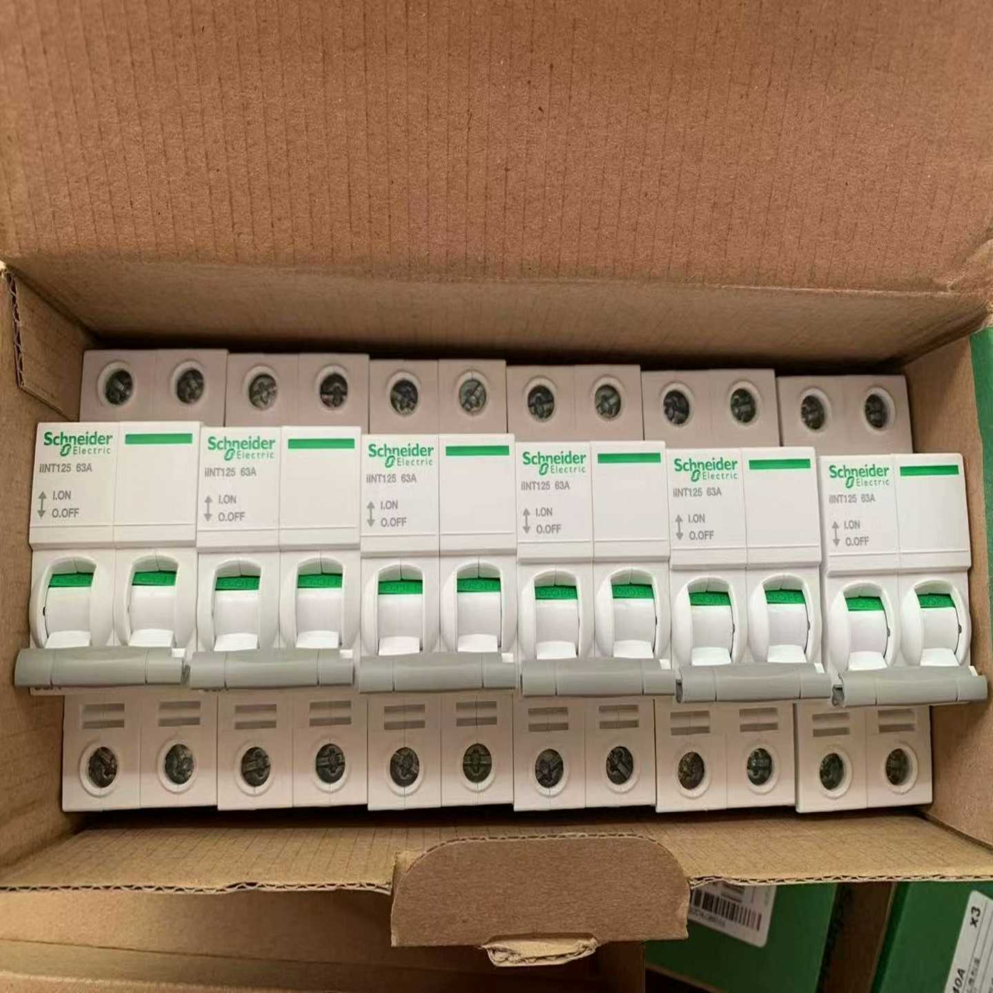 议价 iINT125 2P63A 隔离开关适用