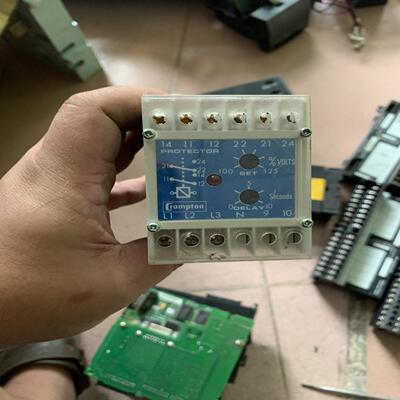 Crompton克朗普顿继电器252-PVCW，如图--议价商品