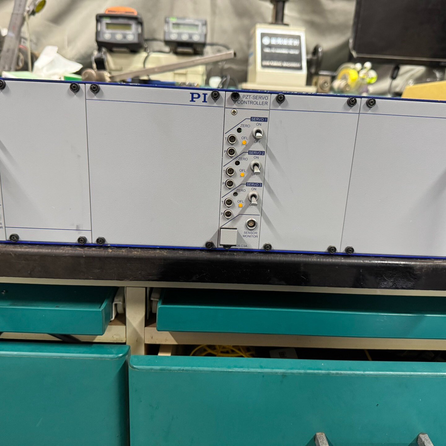 【询价】Physik Instrumente PI E500系列电压 - 实物图