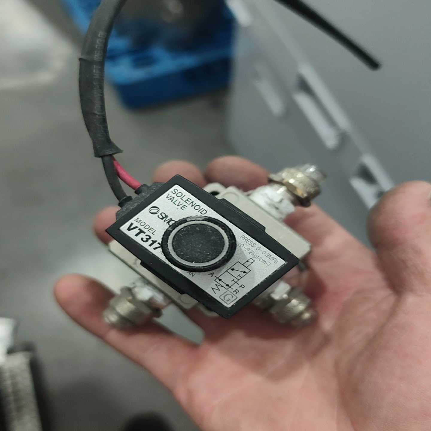 原装拆机多个SMC:VT317V电磁阀，成色新，功能包好！--议价商品